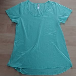 Lularoe classic tee